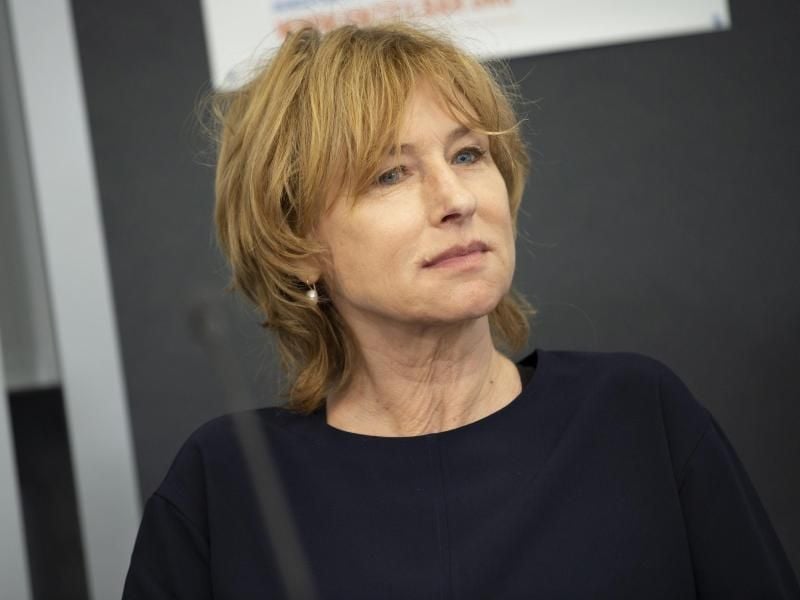 Corinna Harfouch wird im Berliner „Tatort” die Nachfolgerin von Meret Becker. Foto: Paul Zinken/dpa