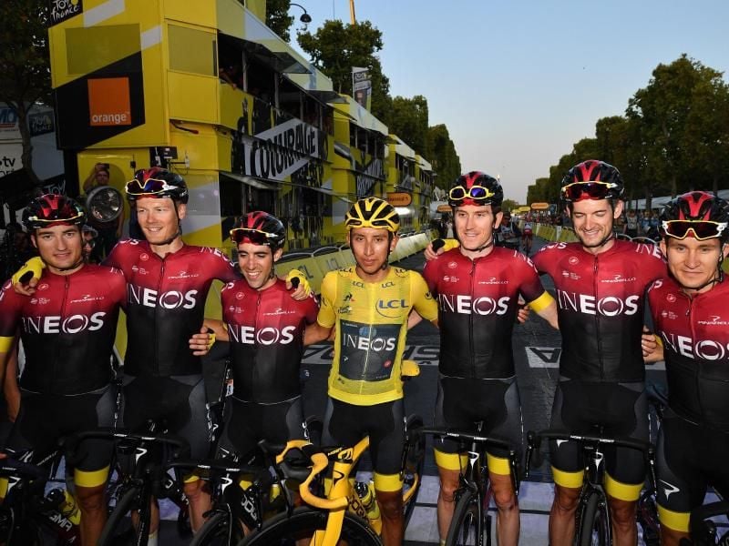 Sieger Bernal mit seinem Team. Foto: David Stockman/BELGA