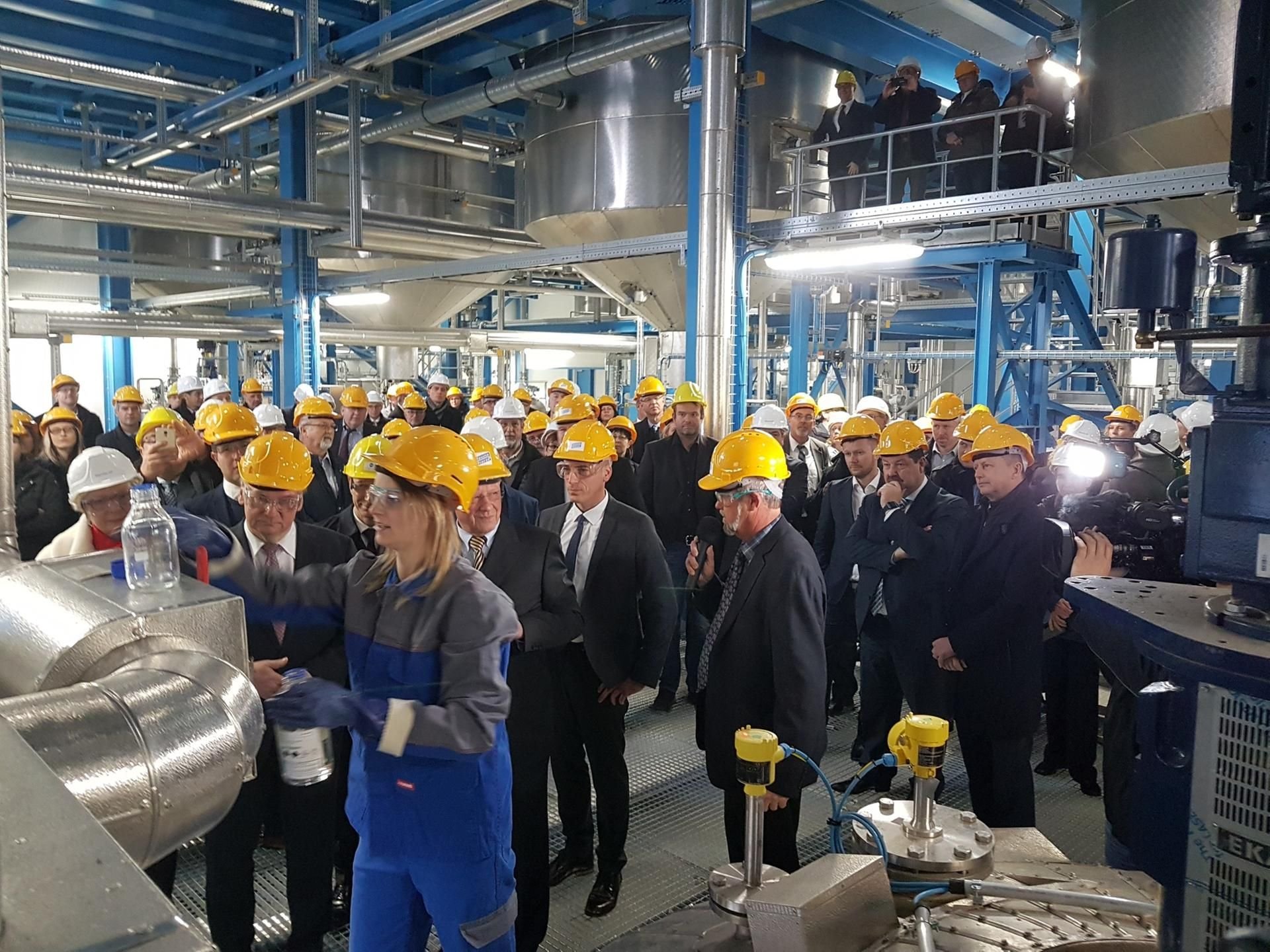 Eröffnung der neuen Produktionsanlage von Leuna-Harze
