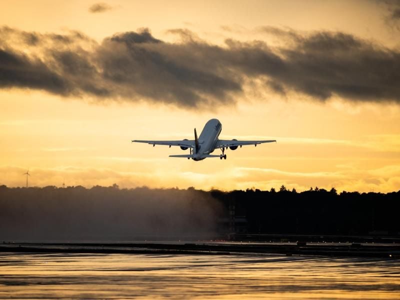 Die Bundesregierung hat die Reisewarnung für mehr als 160 Länder außerhalb der Europäischen Union bis zum 14. September 2020 verlängert. Foto: Andreas Arnold/dpa