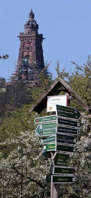 Der Weg führt über 37 Kilometer durch den Kyffhäuserwald - auch am Denkmal entlang. Start und Ziel liegen im thüringischen Bad Frankenhausen.