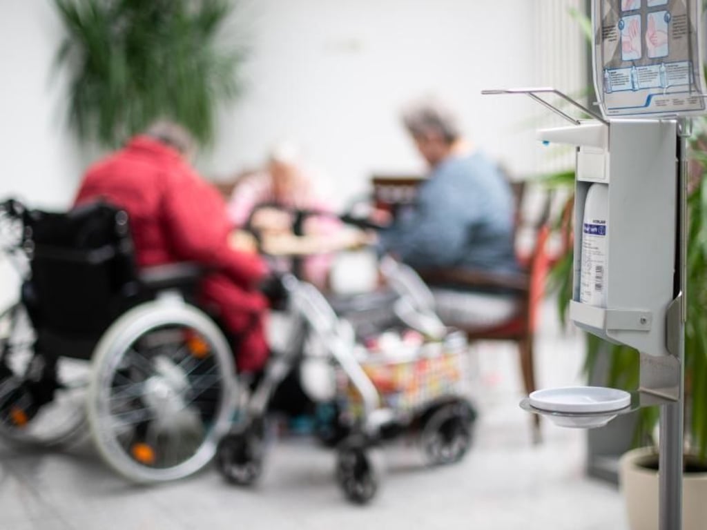 In einem Salzwedeler Pflegeheim gab es einen massiven Corona-Ausbruch. Vier Bewohner starben. Nicht alle Mitarbeiter des Pflegepersonals waren geimpft.&nbsp;