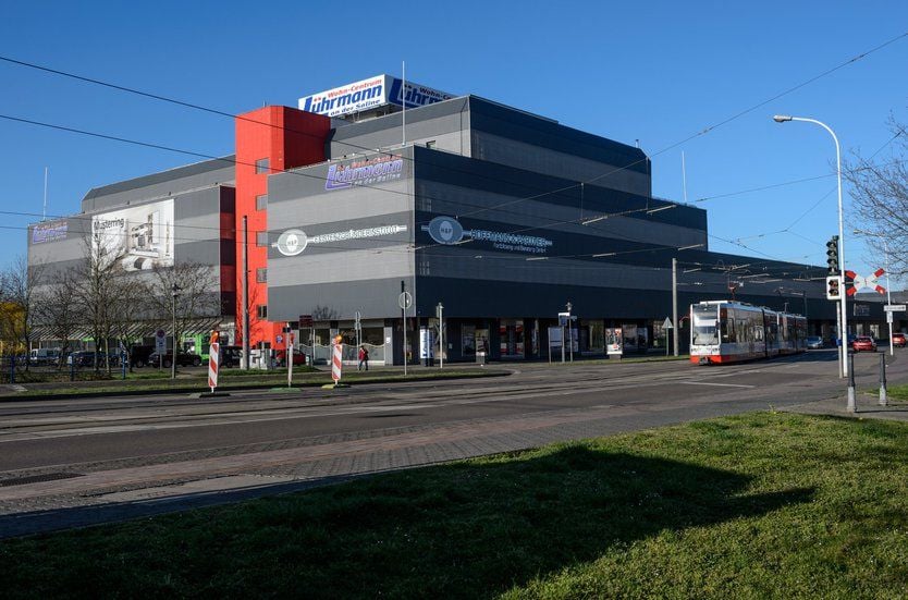 Das Kaufhaus Wohncentrum Lührmann in Halle.