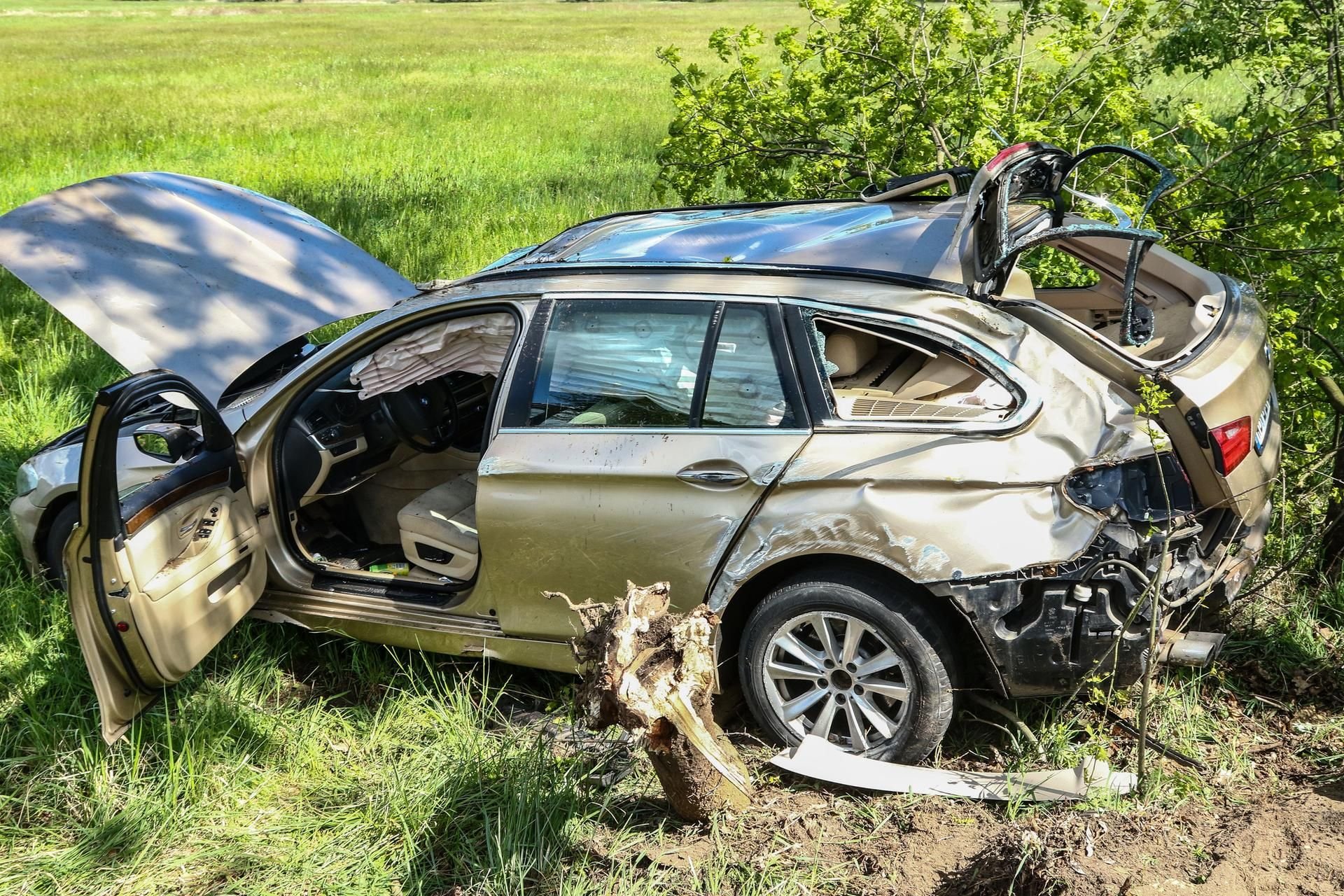 Bei Splau verunglückte eine junge Frau in diesem BMW.