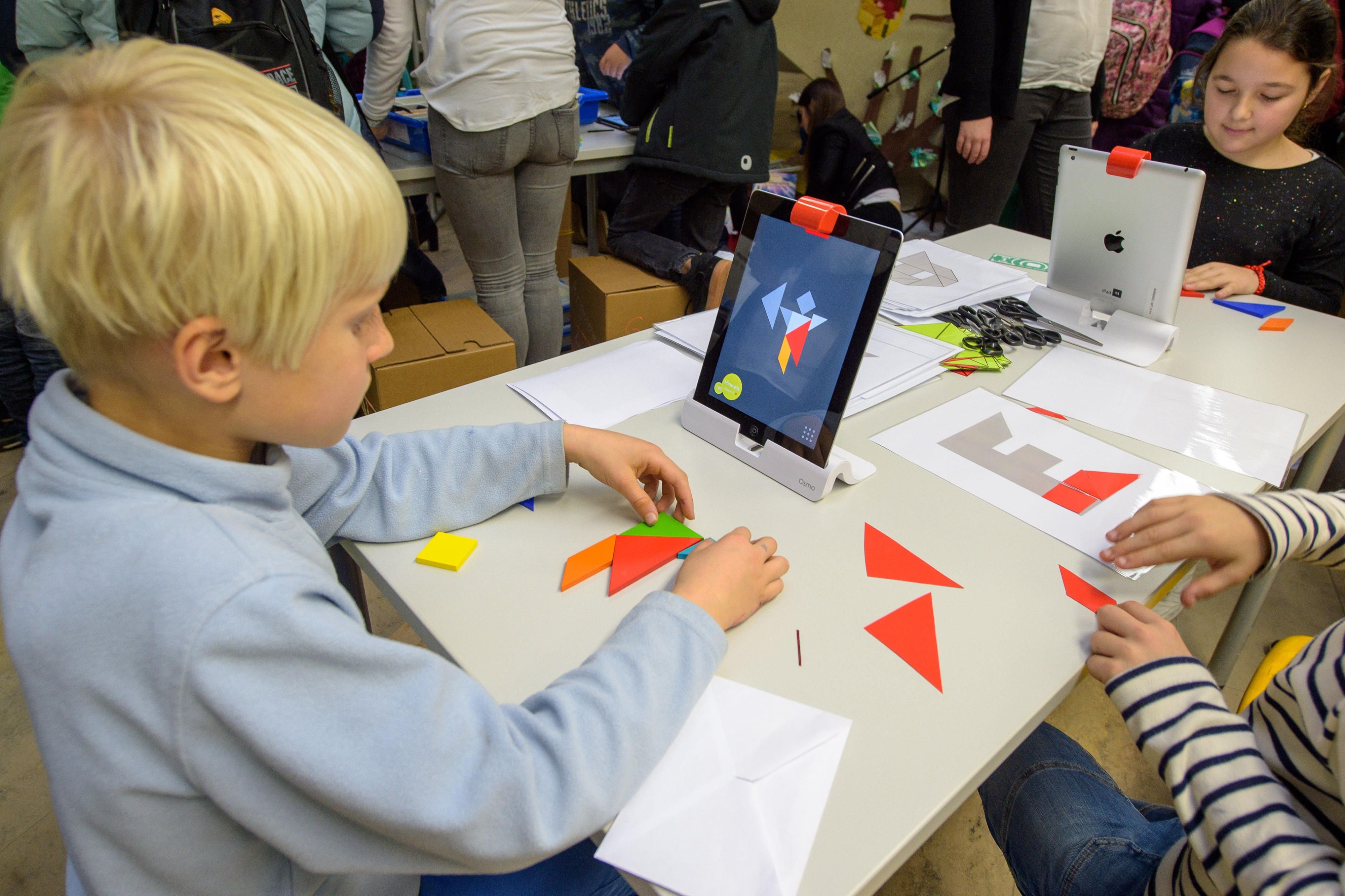 Manche Schulen arbeiten intensiv mit digitalen Geräten, andere gar nicht. Einheitliche Regeln gibt es nicht. (Symbolbild)