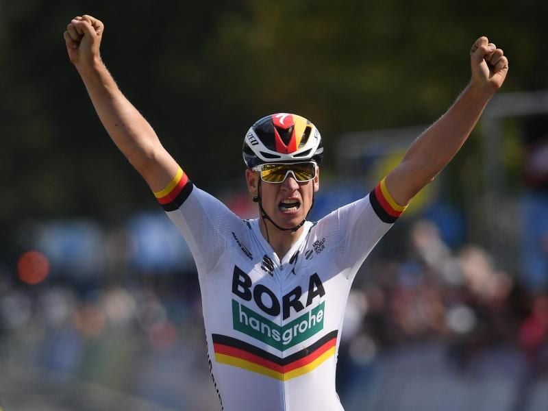 Pascal Ackermann vom Team Bora-hansgrohe jubelt über seinen Sieg beim Eintagesrennen. Foto: David Stockman/BELGA