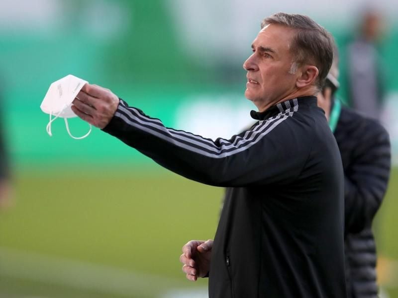Kann mit der deutschen U21 bei der EM-Qualifikation die Gruppenführung übernehmen: Trainer Stefan Kuntz. Foto: Daniel Karmann/dpa