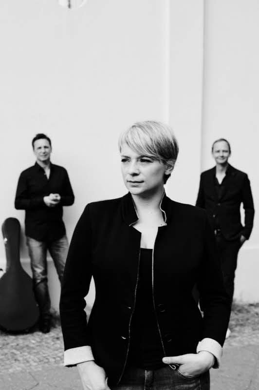 Die gebürtige Bernburgerin Cristin Claas und ihre Musikerkollegen sind beim Festival zu Gast.