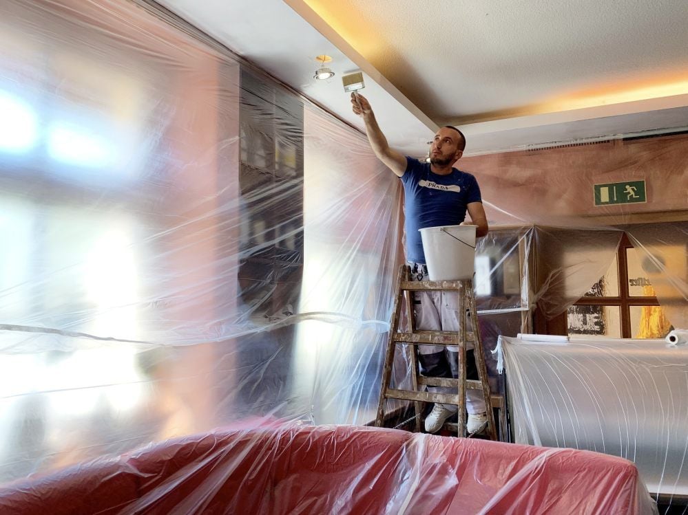 Im Restaurant „Al Dente“, auf dem Jessener Markt, wird derzeit renoviert. Seit Montag ist die Gaststätte geschlossen. Unter anderem wird der Gastraum neu gemalert und die Küche wird erneuert.
