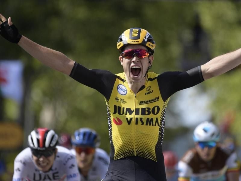 Wout Van Aert feiert seinen Etappensieg in Albi. Foto: Yorick Jansens/BELGA
