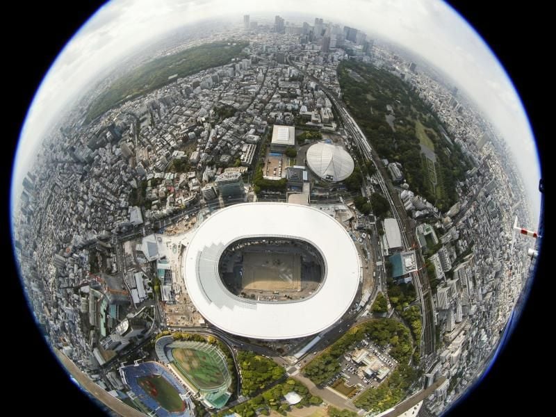 Foto mit einer 180-Grad-Panoramakamera: Das neue Nationalstadion und Wettkampfstätten für Olympia 2020. Foto: ./kyodo
