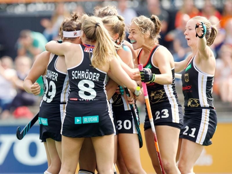 Die deutschen Hockey-Damen stehen bei der EM in Amsterdam im Halbfinale. Foto: Frank Uijlenbroek