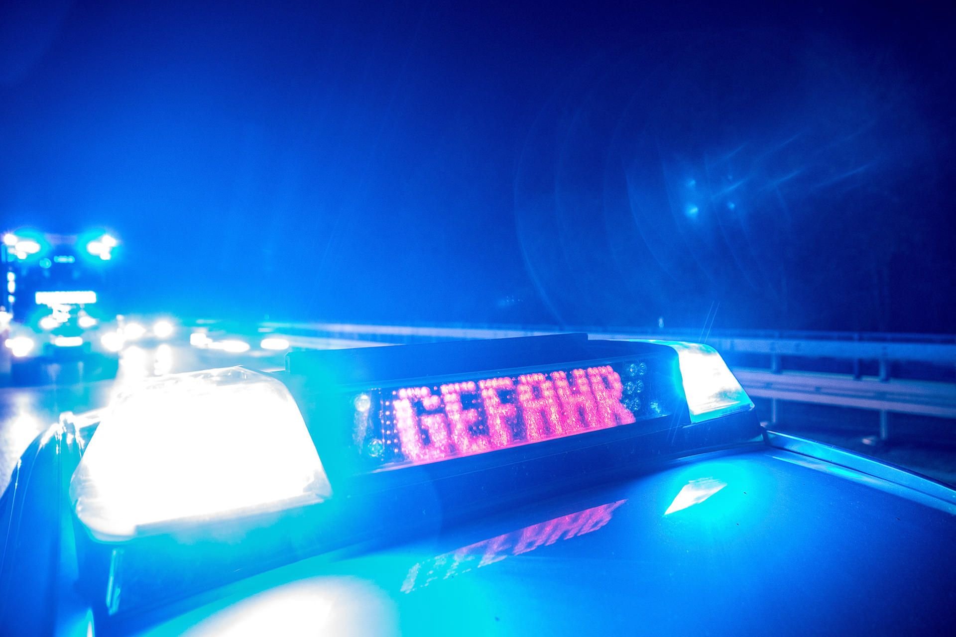 Die A14 bei Leipzig ist nach einem Lkw-Unfall in beide Fahrtrichtungen gesperrt.