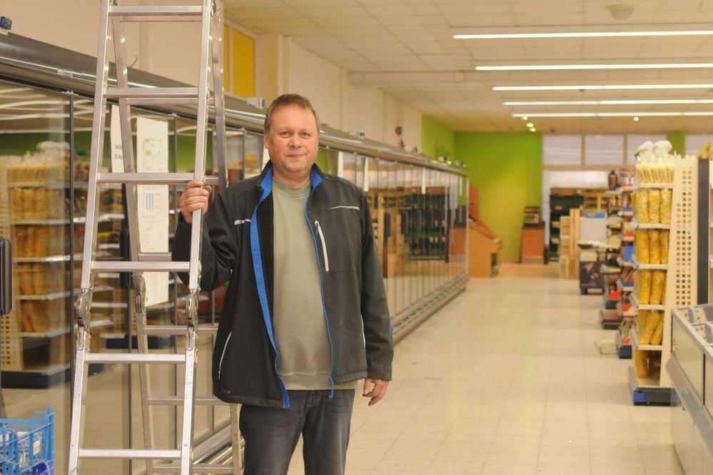 In Nebra wird nach Erneuerung die Wiedereröffnung des Edeka-Marktes vorbereitet. Er enthält auch eine 22 Meter langer Kühlstrecke.