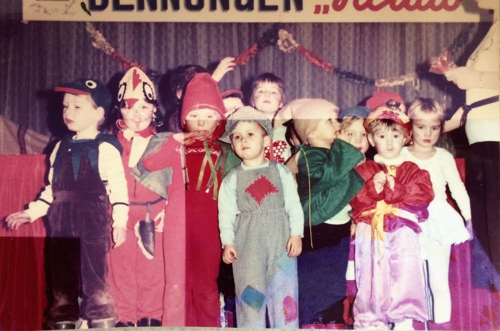 Fotos aus dem Album: Christian als Frosch (links im Bild)
