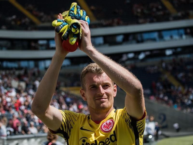 Die Gerüchte um einen Wechsel von Lukas Hradecky zu Benfica Lissabon halten sich hartnäckig. Foto: Andreas Arnold