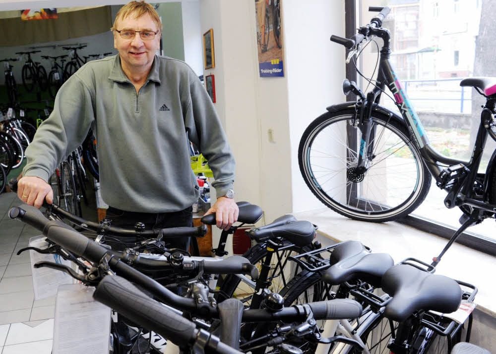 In seinem Geschäft im Breiten Weg dreht sich alles um Fahrräder. Den Radsport hat Axel Müller allerdings aufgegeben.