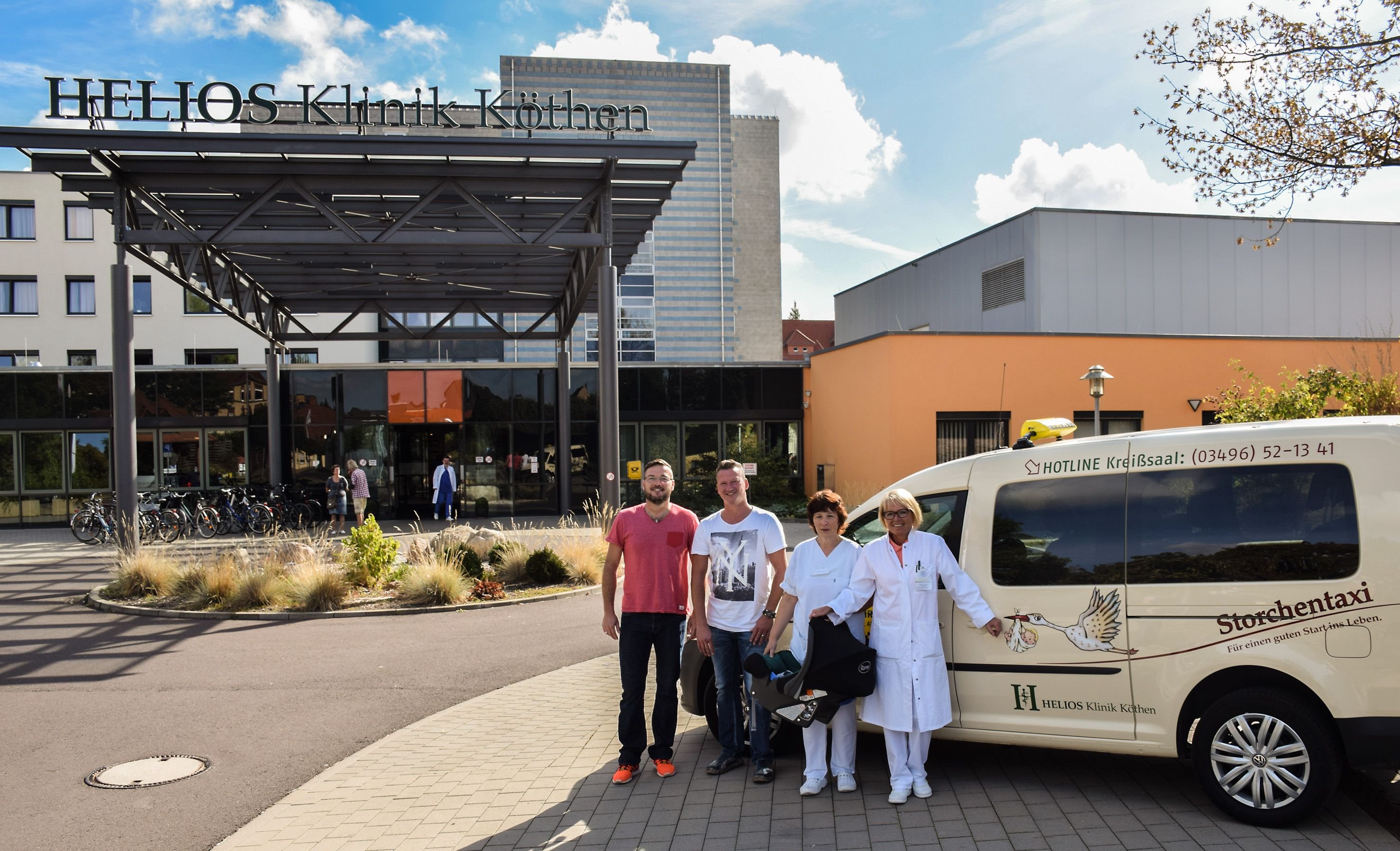 Das Storchentaxi bringt junge Familien nun sicher nach Hause.