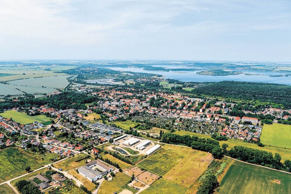 Zahlreiche Einwohner aus den Braunsbedraer Ortsteil Krumpa sorgten sich, dass durch die zahlreichen Brände auf dem Betriebsgelände die Umgebung mit Schadstoffen und insbesondere Dioxin belastet sei.