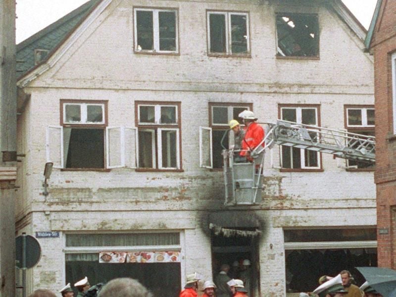 Am 23.11.1992 verübten Rechtsextreme in Mölln einen tödlichen Brandanschlag. Foto: Rolf Rick/Archiv