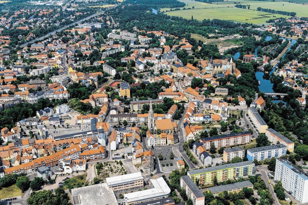 In der Merseburger Stadtverwaltung werden im Jahr 2019 sind 24 Mitarbeiter ausgeschieden. Im Jahr 2020 werden es 17 sein.