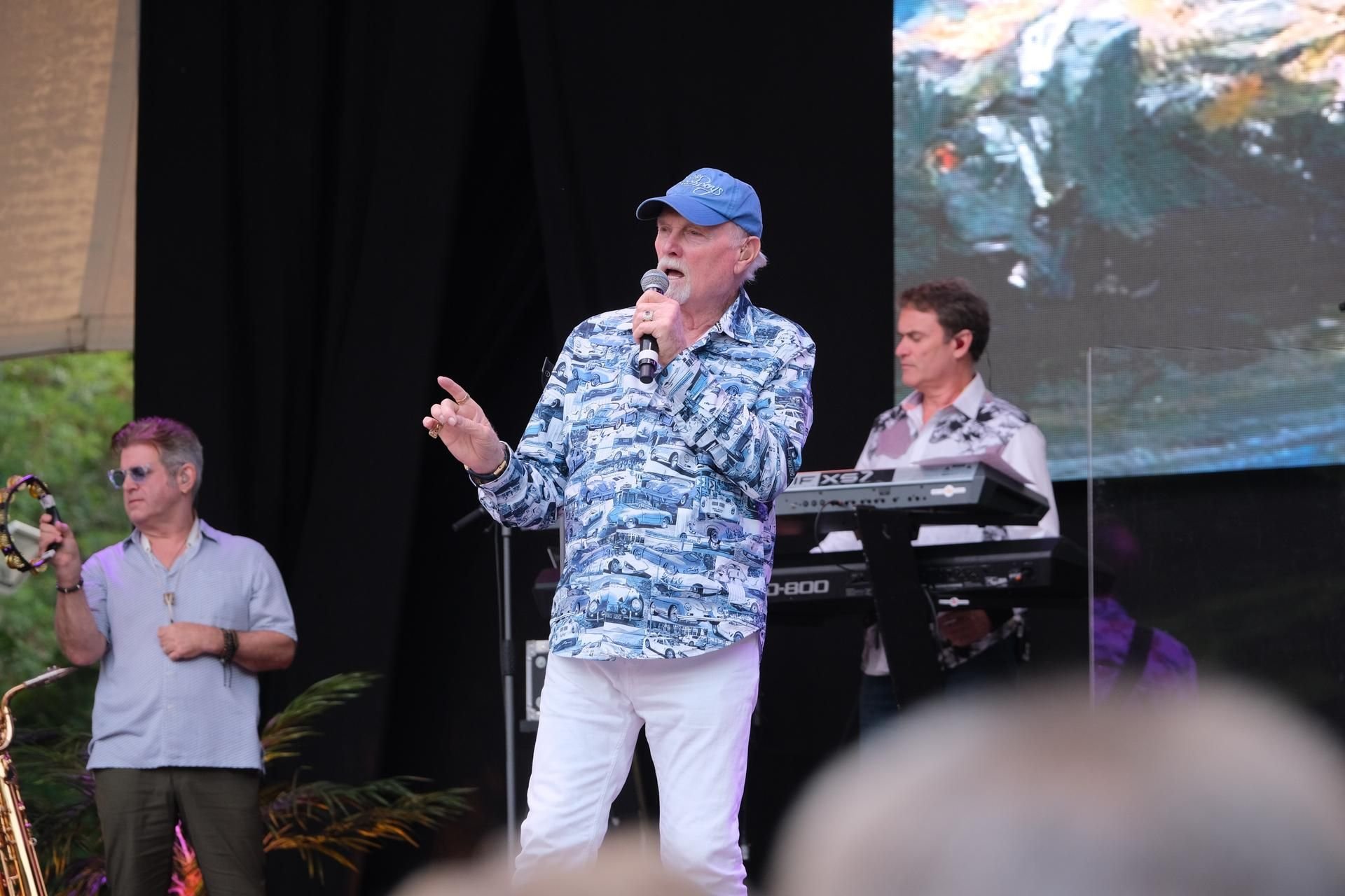 Die kalifornische Band „The Beach Boys“ mit Mike Love und Bruce Johnson auf der Peißnitzbühne in Halle.