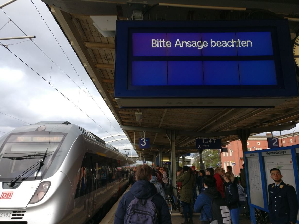 Das Sturmtief „Xavier“ sorgte für zahlreiche Zugausfälle bei der Bahn.