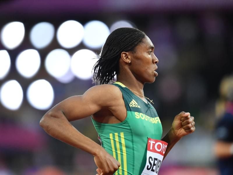 Im Mittelpunkt der Debatte über Hyperandrogenismus und Intersexualität: Caster Semenya. Foto: Bernd Thissen/dpa