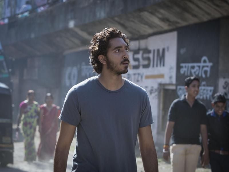 Saroo Brierley (Dev Patel) begibt sich in Indien auf die Suche nach seiner Familie. Foto: Universum Film