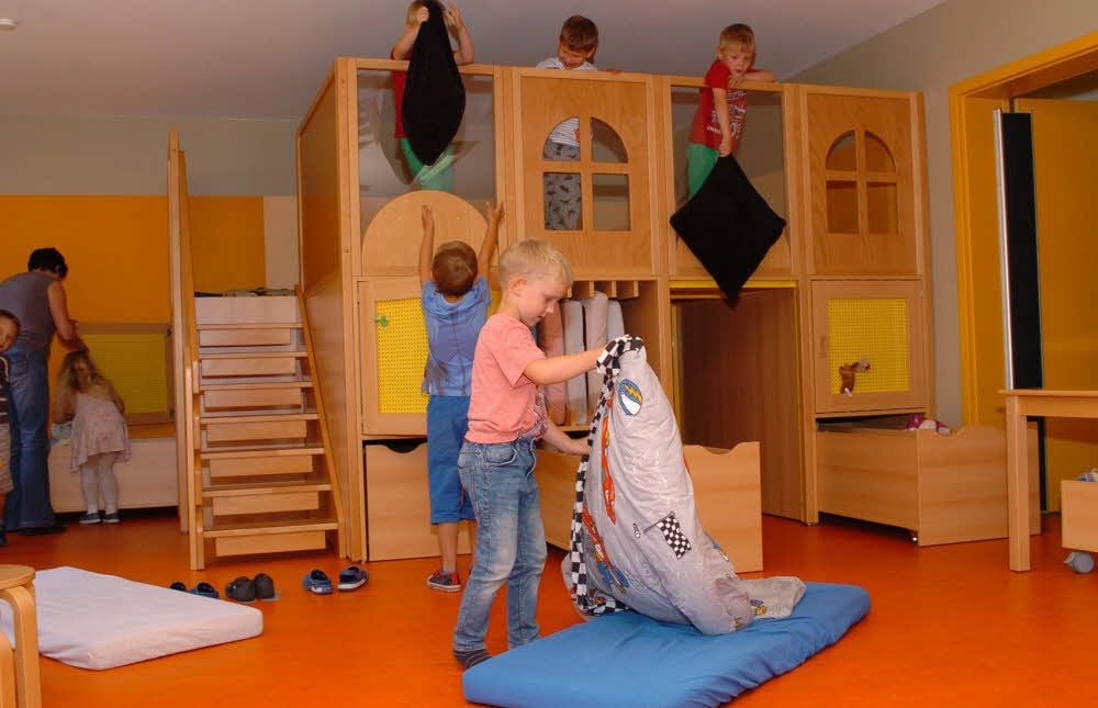 Multifunktional ist das neue Podest in Abtsdorf, das als Erlebnis- und Entspannungsort genutzt werden kann.