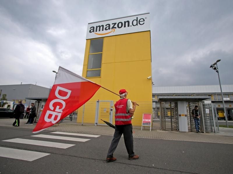 Streik am Amazon-Standort in Leipzig. Rund 400 Mitarbeiter sind in Sachsen in den Ausstand getreten. Foto: Jan Woitas