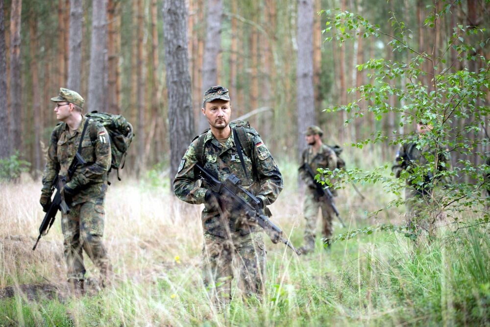 Bundeswehr In Holzdorf: Vom Schreibtisch Gehts Ins Feld