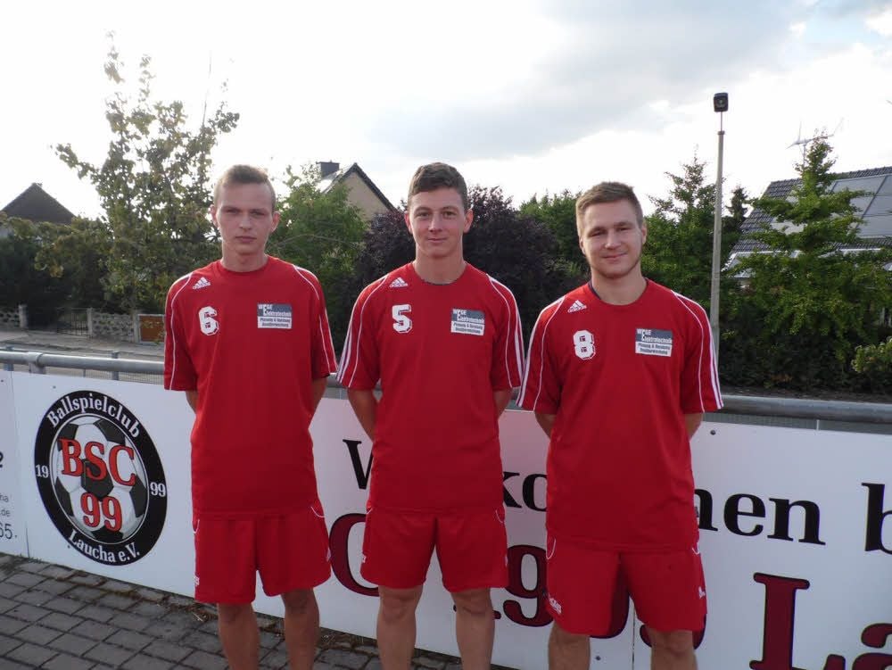 Sie verstärken den Landesklasse-Kader der Lauchaer: Hannes Hoffmann (v.l.), der aber erst im Oktober 17 wird, und Erik Reinkober aus dem eigenen Nachwuchs sowie Lucas Sielaff, der vom FC ZWK Nebra kam.