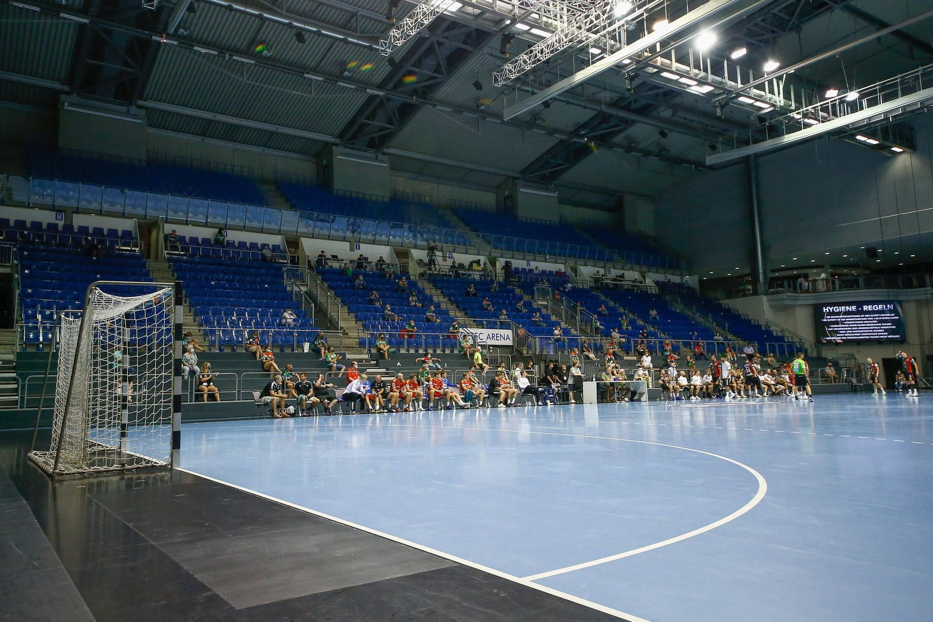 Handball-Bundesligist SC Magdeburg darf zum Saisonstart am 1. Oktober in der heimischen Getec-Arena gegen den Bergischen HC vor über 2000 Zuschauern spielen.