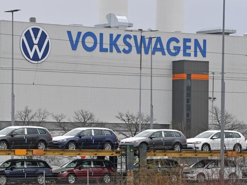 Im Volkswagen-Werk in Zwickau wird am 20. April die Fertigung wieder aufgenommen. Foto: Hendrik Schmidt/dpa-Zentralbild/ZB