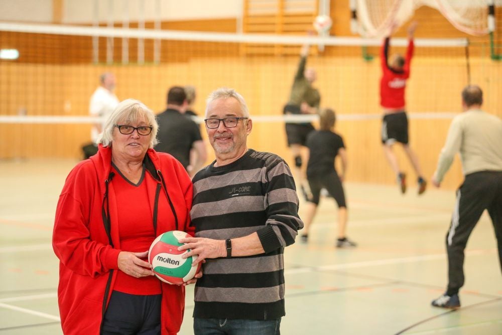 Gundel Grothe und Thomas Jäger haben sich viele Jahre um die Organisation des Querfurter Katerpokals im Volleyball bemüht.