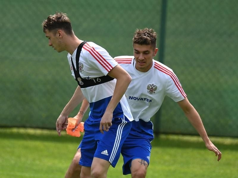Alexej Mirantschuk (r) beim Trainingsduell mit Roman Neustädter. Foto: Alexander Vilf/Sputnik