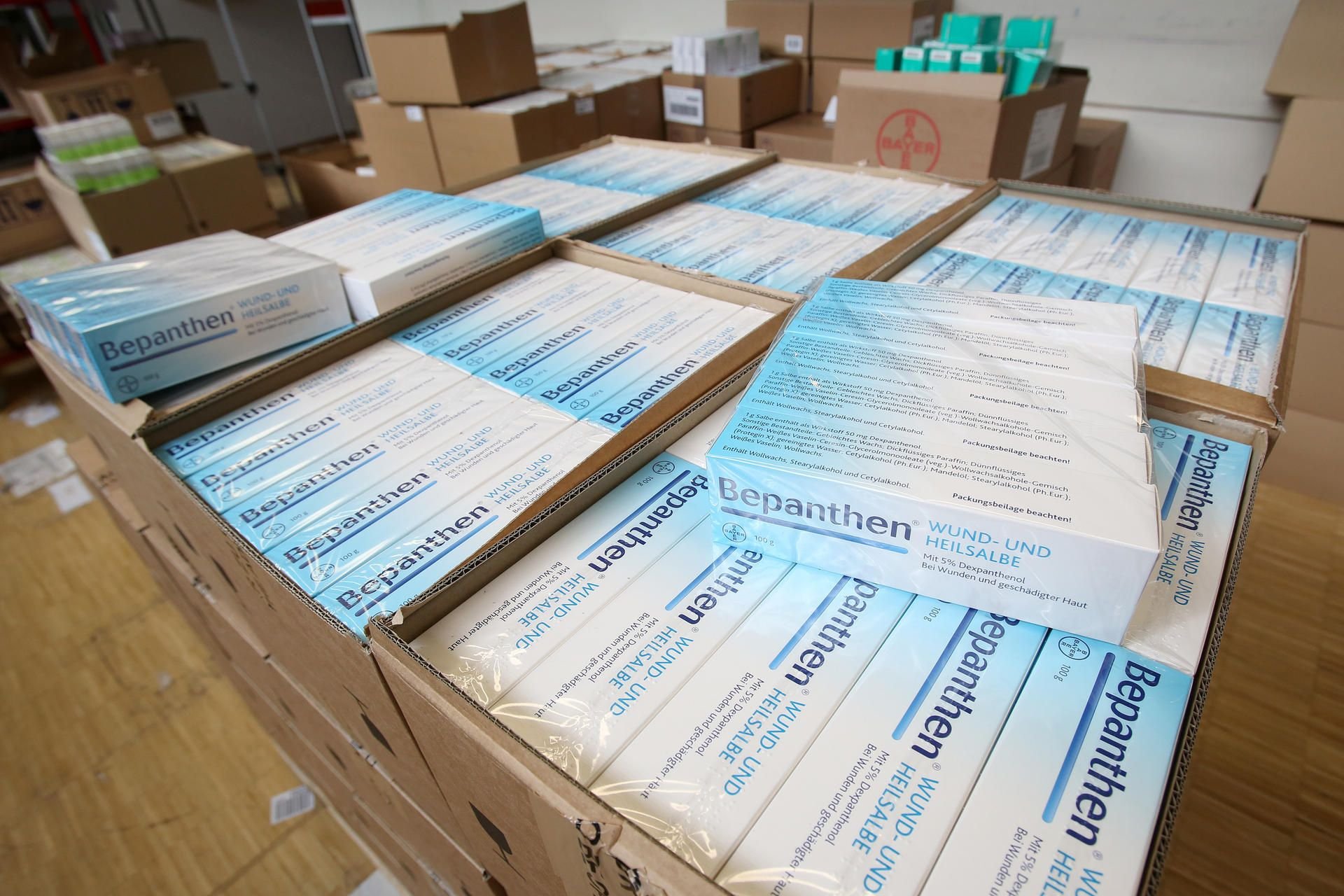 Bayer kommt mit der Produktion der Bepanthen-Salben derzeit nicht mehr hinterher.