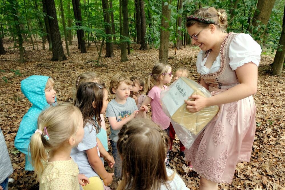Ihren letzten öffentlichen Auftritt im Jahr 2020 hatte Heidekönigin Sara Löbnitz bei einer Kinderveranstaltung im Juni auf der Hirtenwiese.