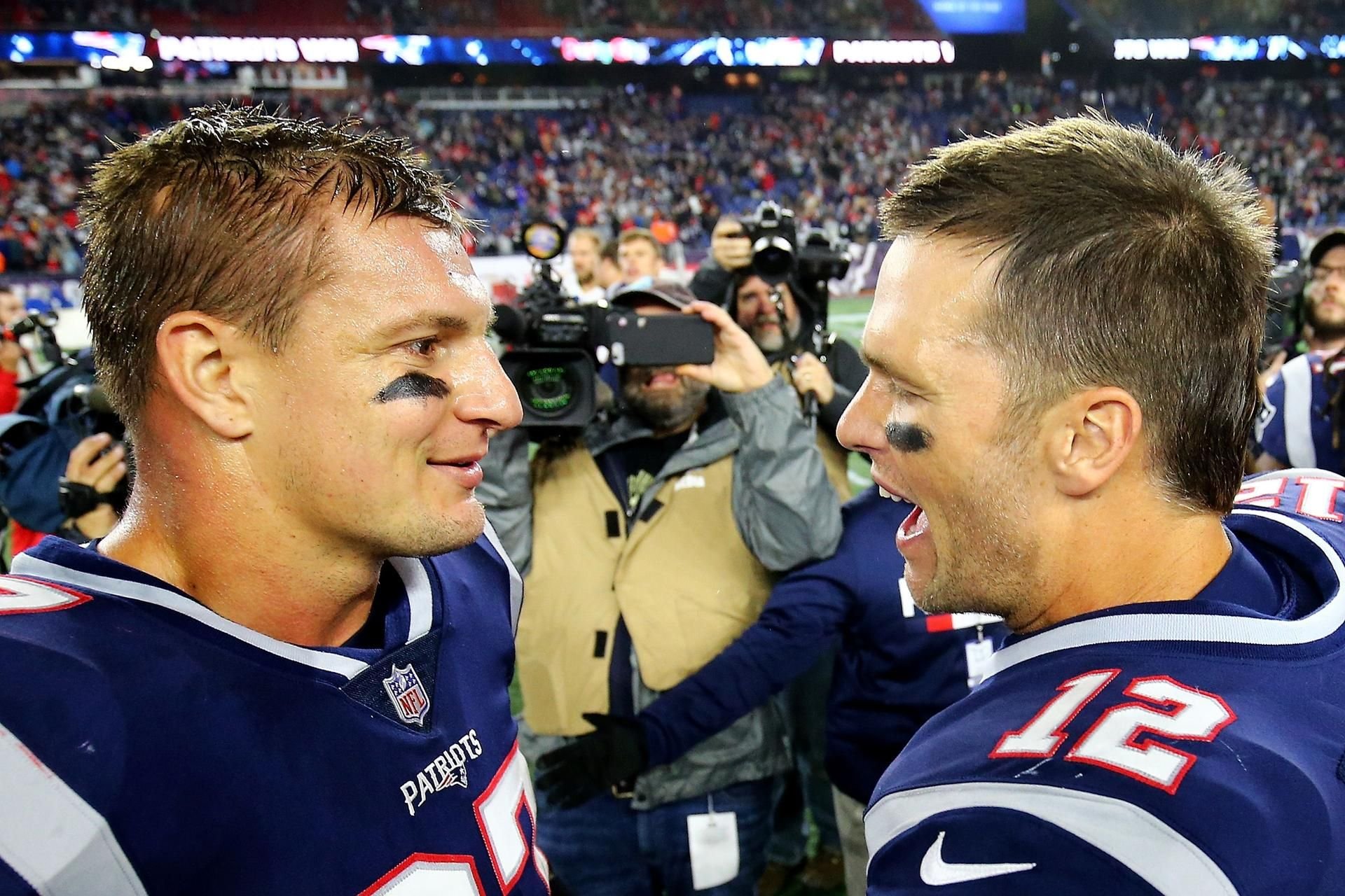 Rob Gronkowski (l.) und Tom Brady – hier noch im Trikot der New England Patriots