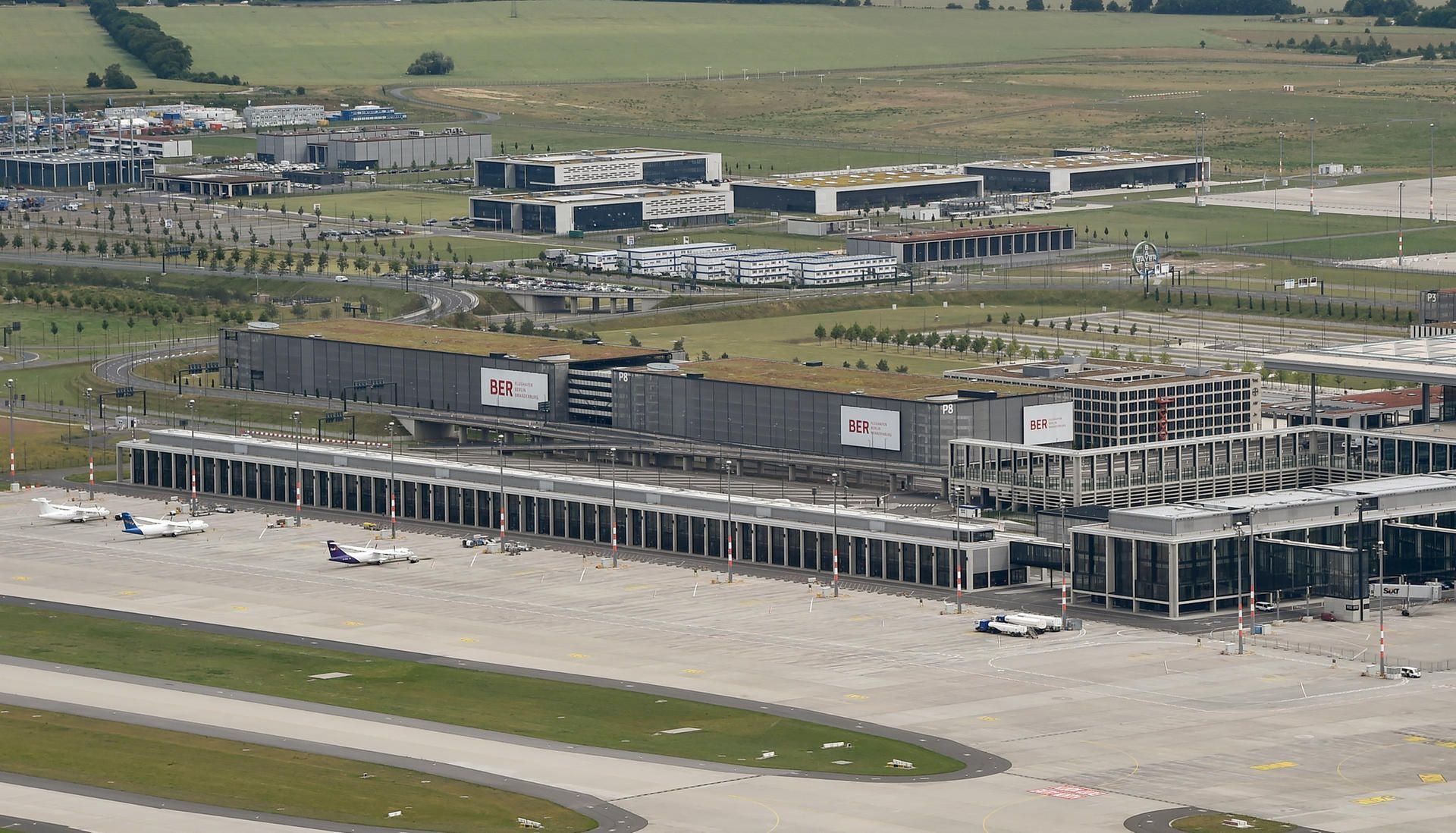 Wird der Berliner Flughafen BER im Oktober eröffnet? Es gibt neue Hindernisse.