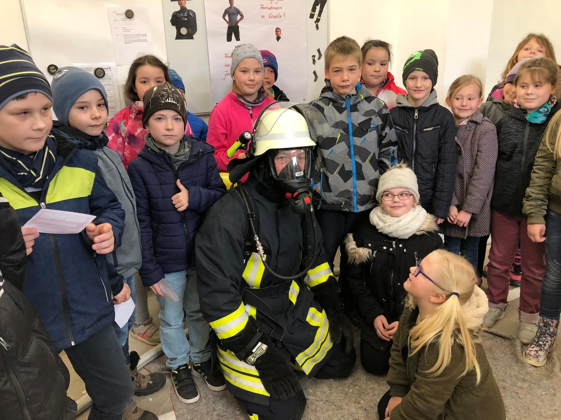 Die Kinder in der Grundschule Langeneichstädt haben am Brandschutz-Erziehungstag viel über den Brandschutz gelernt.