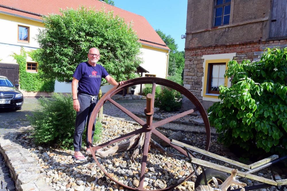 Der Hof von Bernd Laude strahlt nach der Flut wieder.