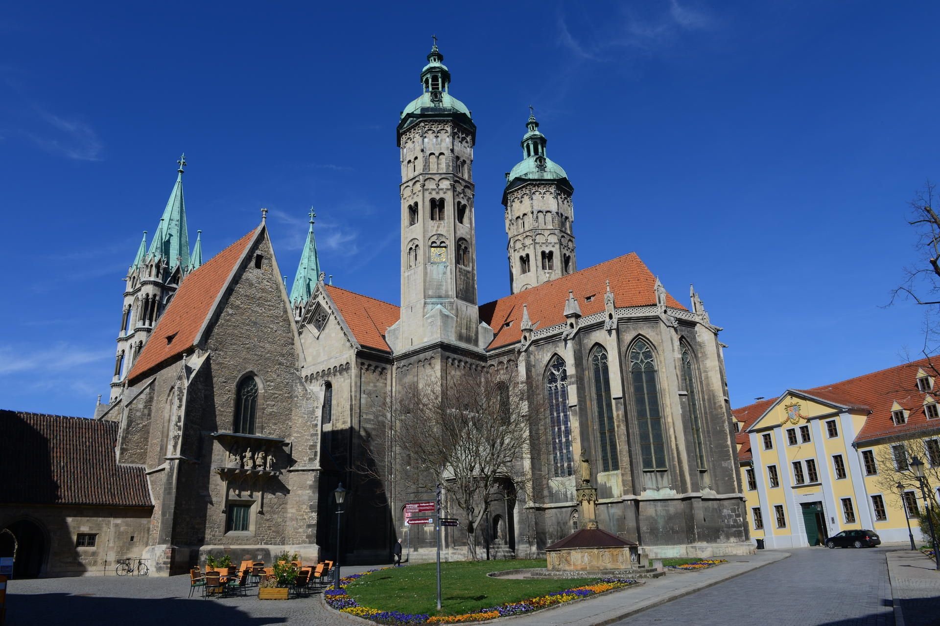 Der Naumburger Dom ist weltberühmt, zumal wegen seiner Stifterfiguren.