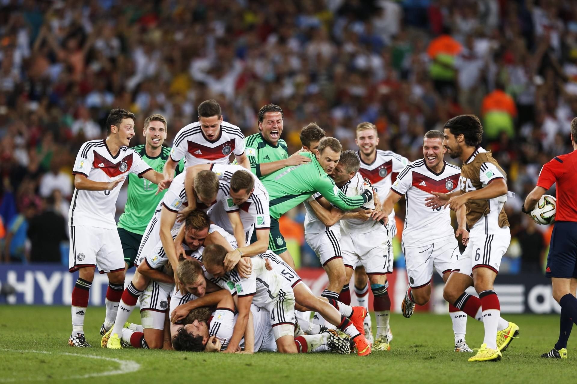 Deutschlands Nationalteam feiert 2014 den WM-Titel in Rio de Janeiro.