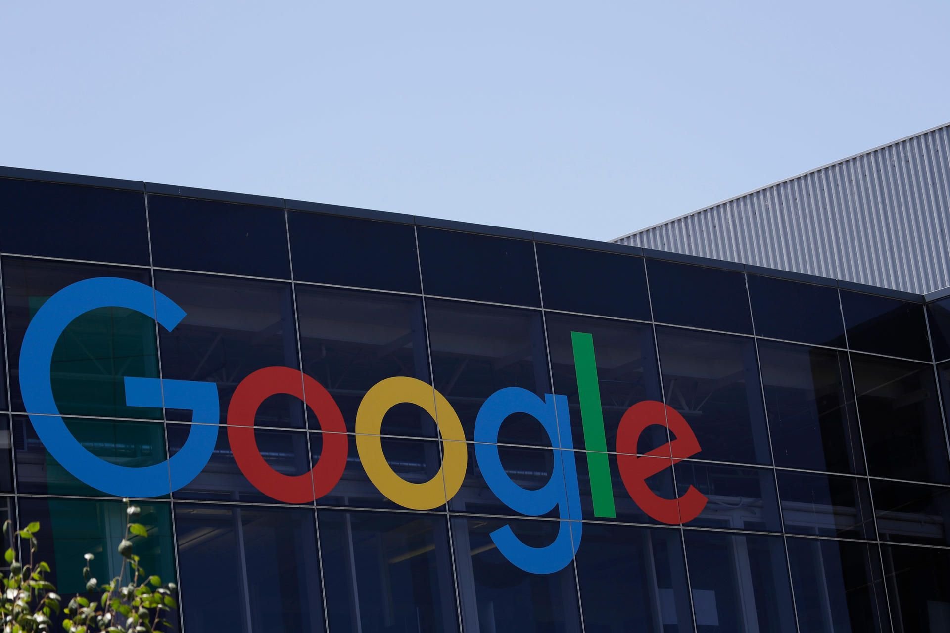 Das Logo des Internet-Giganten Google am Hauptsitz in Mountain View.