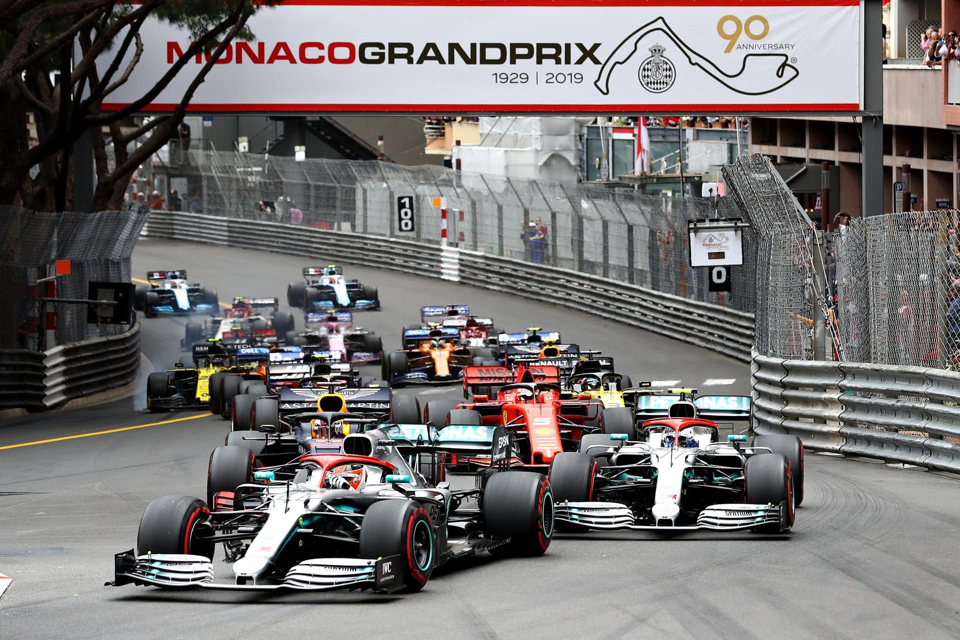 Das spektakulärste Rennen der Saison: Lewis Hamilton an der Spitze des Rennens in Monte Carlo.