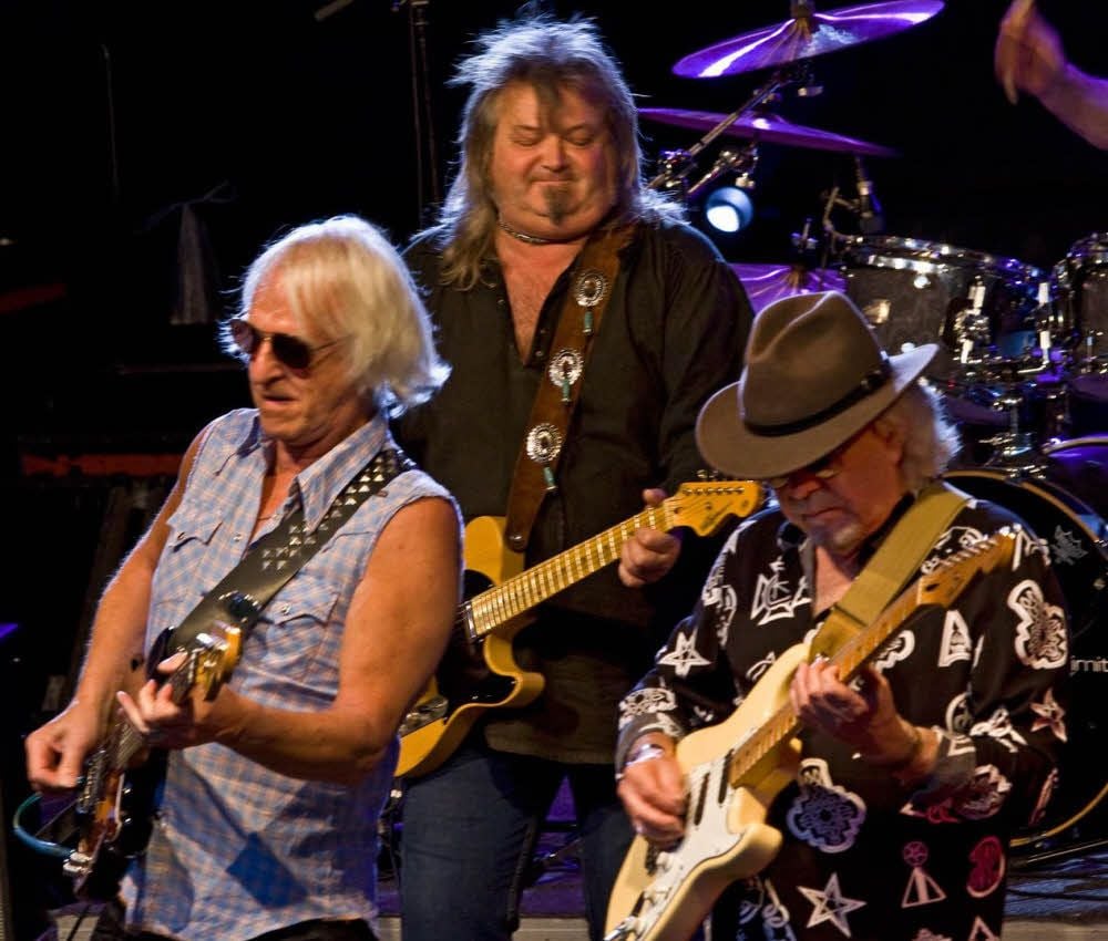 Chris Allen, Peter Barton, Johnnie Guitar Williamson (v.l.).