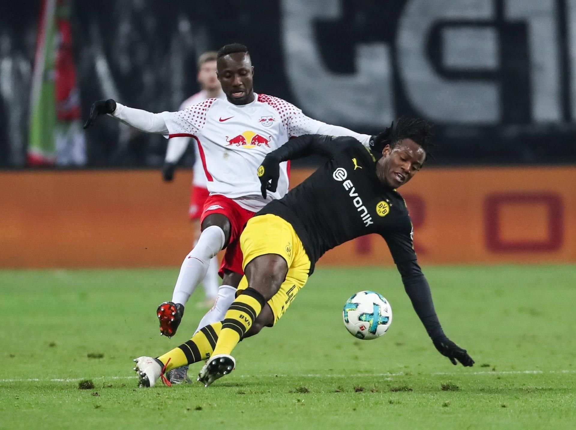 Naby Keita (l.) hat mit RB ein Unentschieden gegen Dortmund erkämpft.