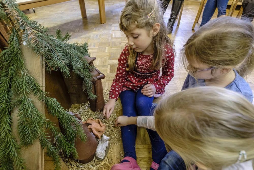 In der evangelischen Kindertagesstätte „Himmelschlüsselchen“ in Wittenberg haben die Kinder - passend zum Weihnachtsfest - auch (mindestens) eine Krippe. Die Einrichtung ist die älteste Kita in der Stadt.